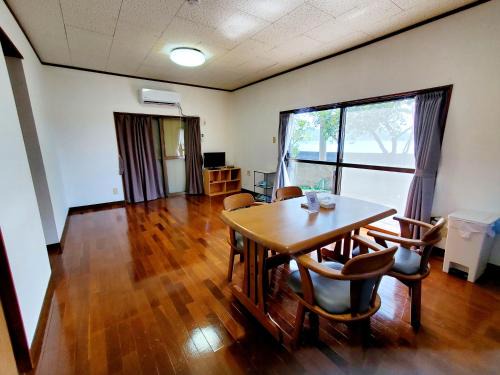 Akagina Apartamento | 一棟貸し みじょら しーばなコテージ