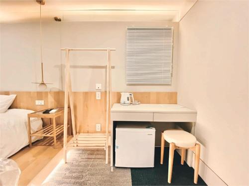 Yushima Hotel | 东京上野超级中心 设计师房间Ycoe 上野公园3分钟 车站1分钟 超级繁华 免费wifi 戴森吹风