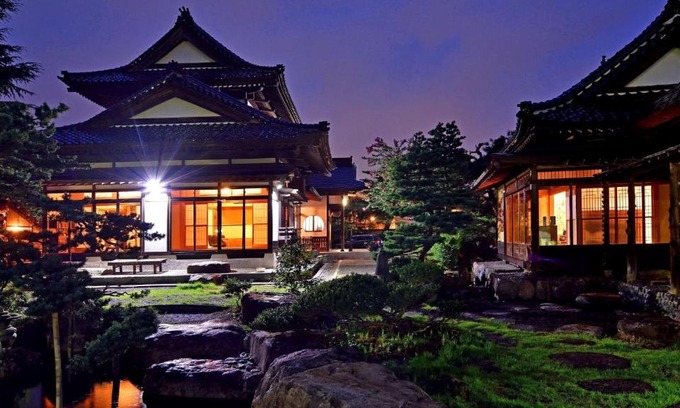 Aizuwakamatsu Hotel | 会津東山温泉 鶴我東山総本山