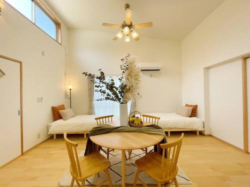 Nago Casa | 北部観光アクセス良好な新築貸別荘／最大4名ベッド4台／Wi-Fi／海岸線近く