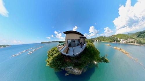 Bizen Casa | 天空の城 絶景の海岸線に面し そよ風と波に触れながらリラックスできる場所です