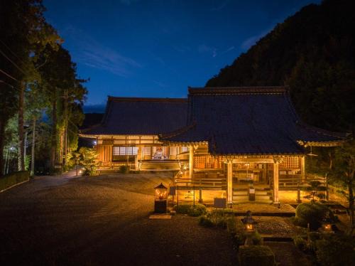 Nachikatsuura Casa | 宿坊 大泰寺 Temple Hotel Daitai-ji
