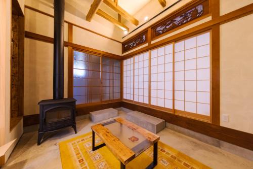 Takaharu Apartamento | 山すそ雫の宿稲穂inaho-家族旅行グループ旅行に最適-一棟貸切70平米-高千穂峰ビュー-温泉近く-最大6名
