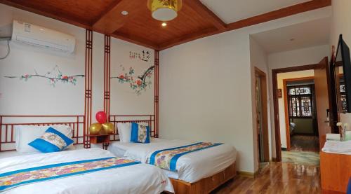 Wulingyuan Casa | 张家界红尘蝶恋客栈