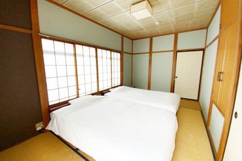 Hedamura Casa | 御浜岬の至福を一身に味わう 一軒家貸切宿で贅沢なバーベキューを楽しみながら夕陽に染まる戸田湾の美しさを満喫