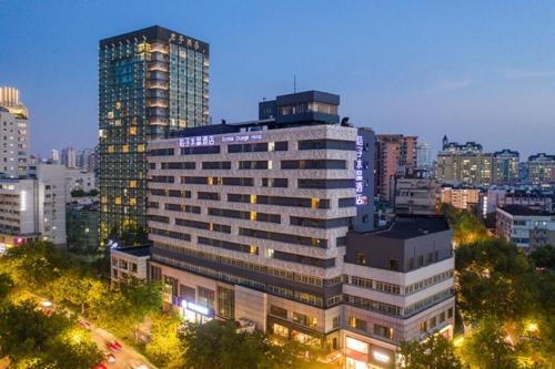 Downtown Hangzhou Hotel | 杭州西湖武林广场银泰桔子水晶酒店