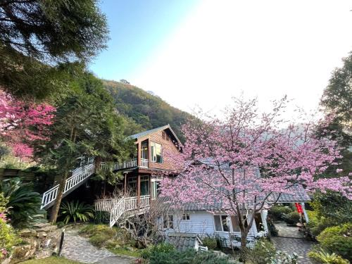Fuxing District Cabina | 福緣山莊 桃園市民宿004號