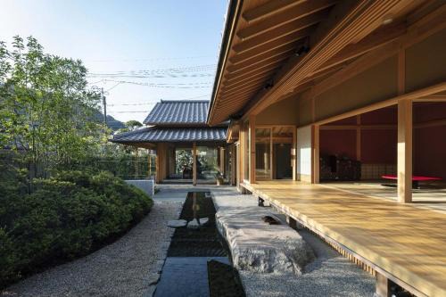 Kagoshima Casa | 萌蘖 露天風呂とサウナがある現代の湯治場