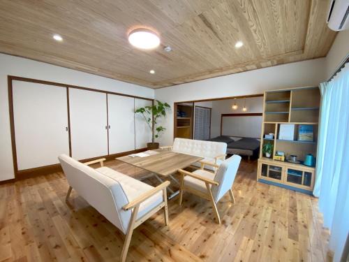 Nagato Casa | 「西の横綱」俵山温泉で極上の湯治STAY。物語が始まる場所 -MUKU-