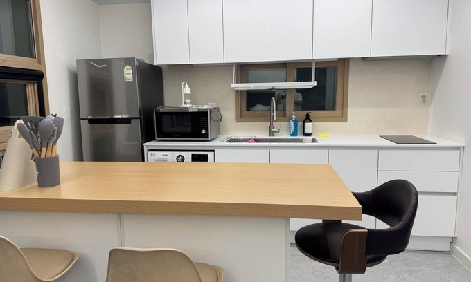Seongsu Apartamento | 육Seongsu Station Jungnangcheon Cherry Blossom Road Han River airport bus