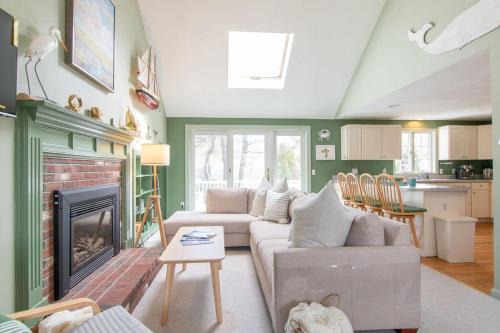 South Chatham Casa | 0 6 Miles to Beach Great for families