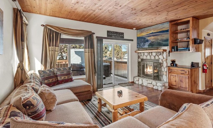 Big Bear Casa | 017 - Malabar Paradise