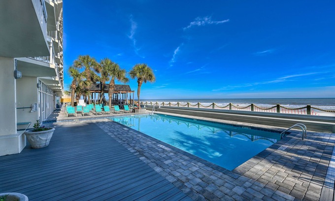 Garden City Condominio | 0302 Waters Edge Resort 2 Bedroom Condo by RedAwning