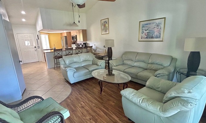 Trailer Estates Condominio | 0463 - Beautiful 2 Bed/2 Bath Bradenton condo, close to beaches and IMG academy