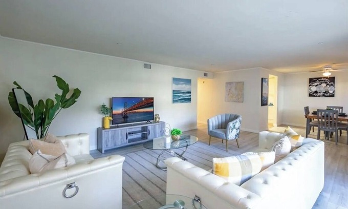 Pasadena Condominio | 06 Charming Furnished & All Inclusive 2-bedroom condo with WiFi, AC, Pasadena