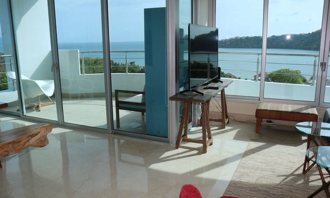 Playa Bonita Village Apartamento | 07F Resort de Lujo Vista al Mar Canal de Panamá