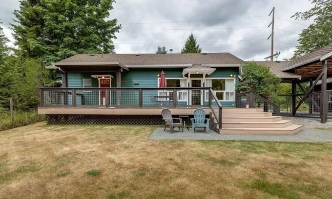 Whatcom County Casa | 08MBH - WiFi - Pets Ok - A/C - F/P by RedAwning
