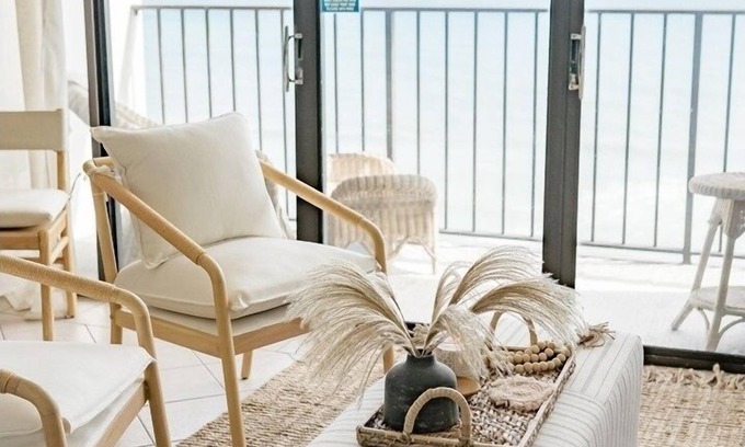 Wilmington Beach Condominio | 0912 White Linen Room by Atlantic Towers