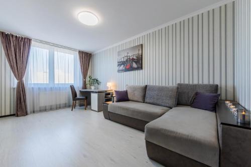 Dniprovs'kyi District Apartamento | 1-к Люкс Подобово поряд метро Чернігівська Дарниця ТЦ Серце Проспект МВЦ
