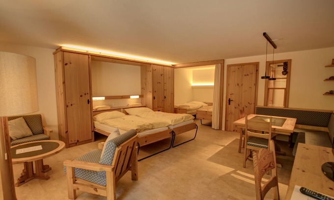 Silvaplana Apartamento | 1 1/2-room flat with mountain view on the 2nd floor