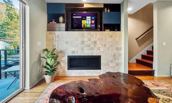 Alki Casa | 1/2 Block 2 Beach Parking Large Patio EnSuite Bath