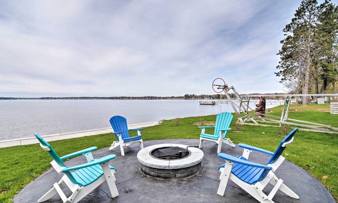 Cadillac Cabaña | Lakefront Cadillac Home w / Balcony - Mins to Hiking