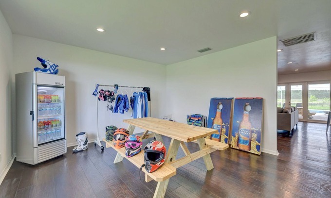 Fort Pierce Casa | Casa Vacacional en Pista Privada MX con Piscina y Sala de Juegos