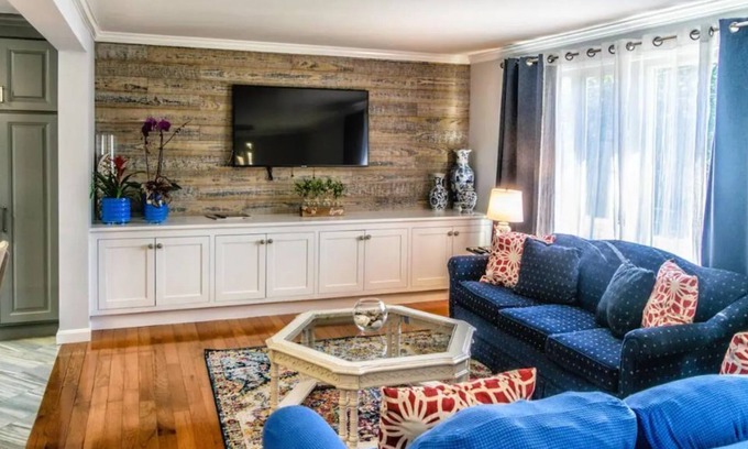 West Hyannisport Casa | 1.4 Miles to Craigville Beach/2.2 Miles to Main St