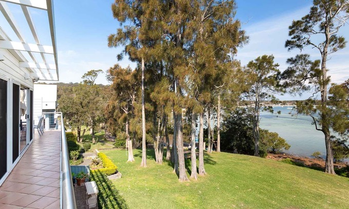 Corlette Casa | 1/44 Danalene Pde - fantastic waterfront property with air con