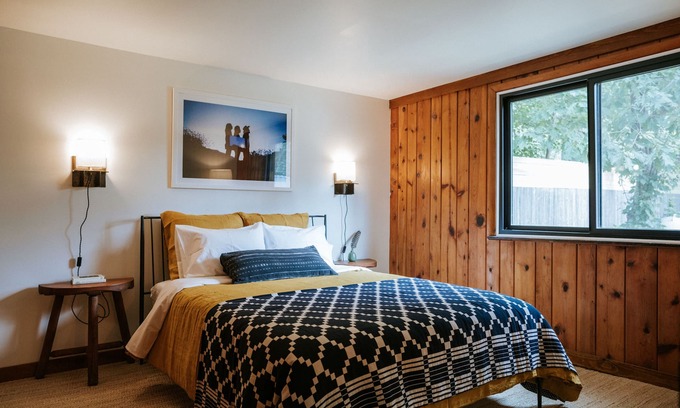 Mount Tremper Apartamento | 1.5 Bedroom Suite with Den