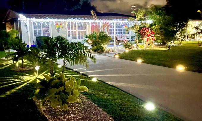 Rock Ridge Casa | 1.5 mile 2 Beach Our Cottage = Aloe Vero clean, neat and fun 🤩 Great Location!