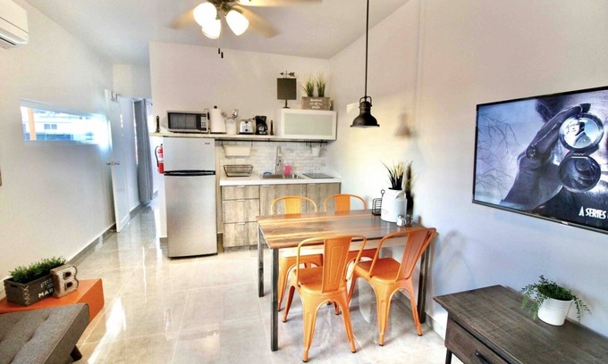 Mayaguez Pueblo Apartamento | Modern Farmhouse 1.6 with secure parking