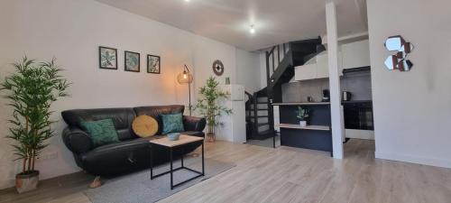 Mantes-la-Jolie Apartamento | 1- appartement duplex 44 m2