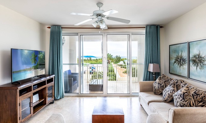 The Bight Condominio | Espacioso One BD, 1. 5 baños, hermoso condominio
