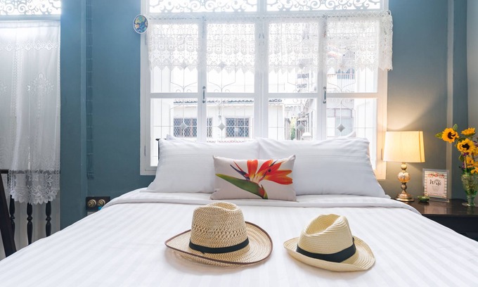 Talat Noi Cama Y Desayuno | 1 BD en Chinese Shophouse, Chinatown BKK