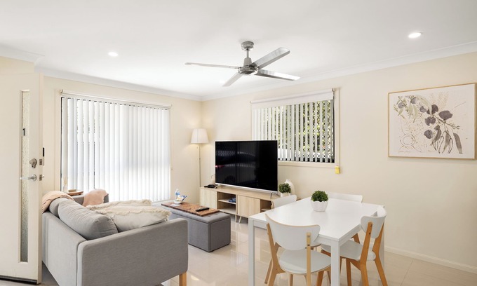 Sunnybank Apartamento | 1 Bdr Apt! Train! Parking! Restaurants! 1144D1