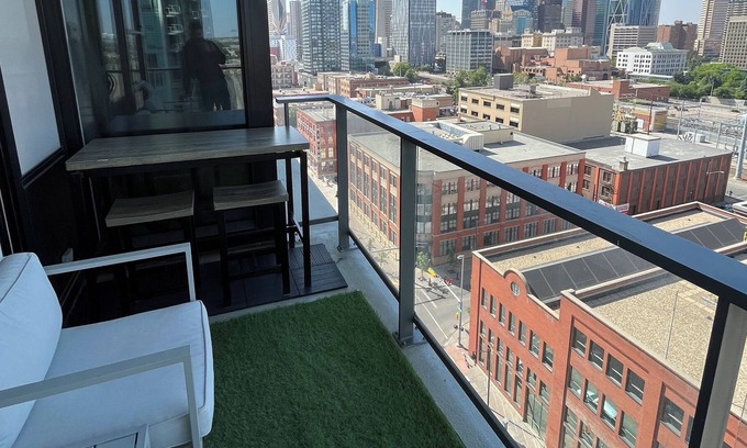 East Village Apartamento | 1 Bed 1 Bath in a Modern Apartment