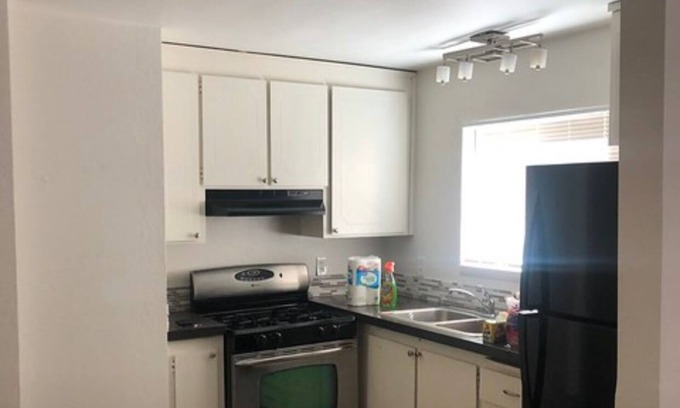 Vallejo Apartamento | 1 Bed 1 Bath in side by side Duplex