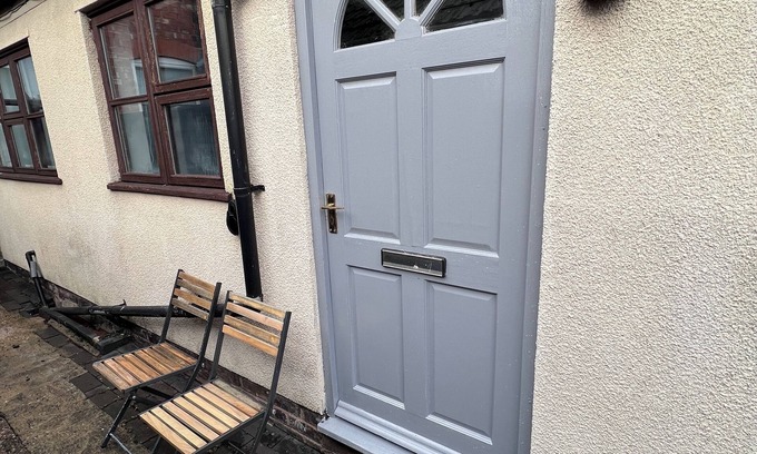 Grantham Apartamento | 1-Bed Apartment Close to Grantham Town Centre. Sleeps 4 with Garden
