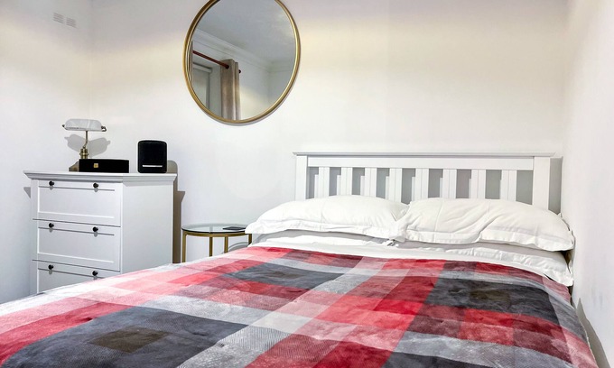 Rochester Apartamento | 1-Bed Apt, Sleeps 2, 20 min walk to Centre