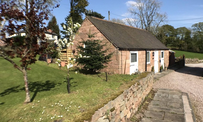 Cauldon Low Casa | Lovely 1 Bed Peak District Barn Conversion