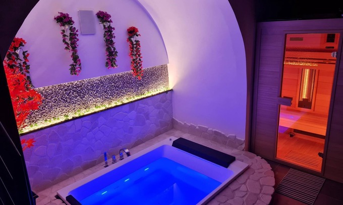 Montescaglioso Cabaña | 1-bed Cottage With Indoor hot tub and Sauna