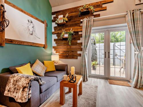 New Forest District Casa | 1 Bed in Christchurch 54901
