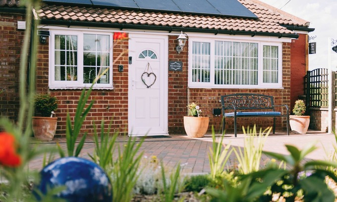 East Dereham Apartamento | 1 Bed, Sleeps 2, Free Parking, Pets Welcome