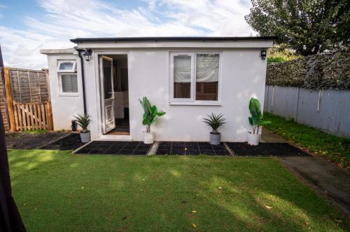 St Albans Casa | 1 Bed-Sleeps 4-Private Garden-Free Parking