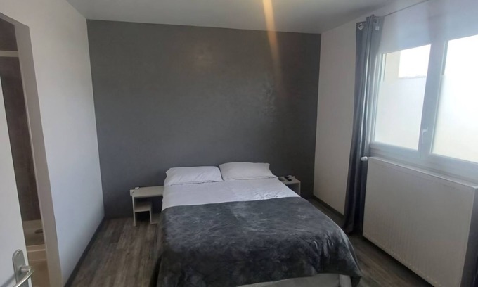 Saint-Clair-sur-l'Elle Cama Y Desayuno | 1 Bedroom Bed & breakfast in Saint-Clair-sur-l'Elle