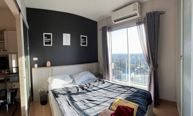 Rat Burana Apartamento | 1-bedroom riverside Bangkok apartment with washing machine, infinity pools, etc