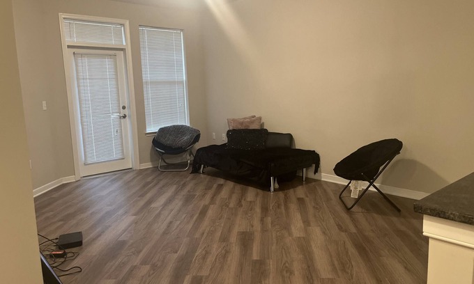 Pasadena Apartamento | 1 bedroom 1 bath 10-15 minutes to Maryland live Casino . KITCHEN.