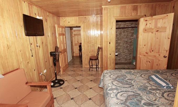 Negril Casa | 1 dormitorio 1 baño en Sheffield Jamaica