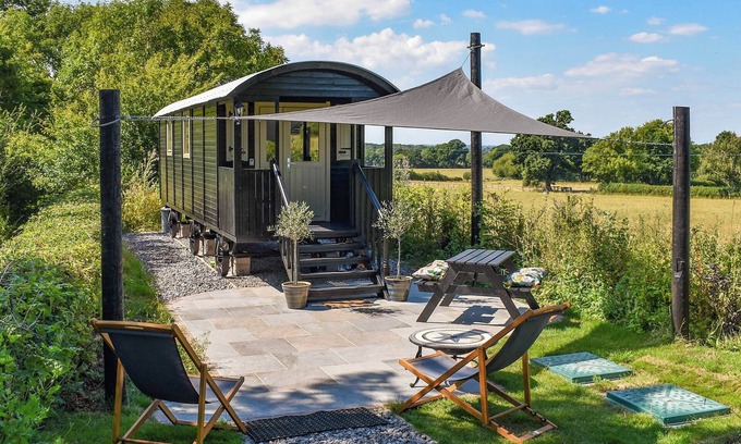 Ibberton Cabaña | 1 bedroom accommodation in Ibberton, Blandford Forum